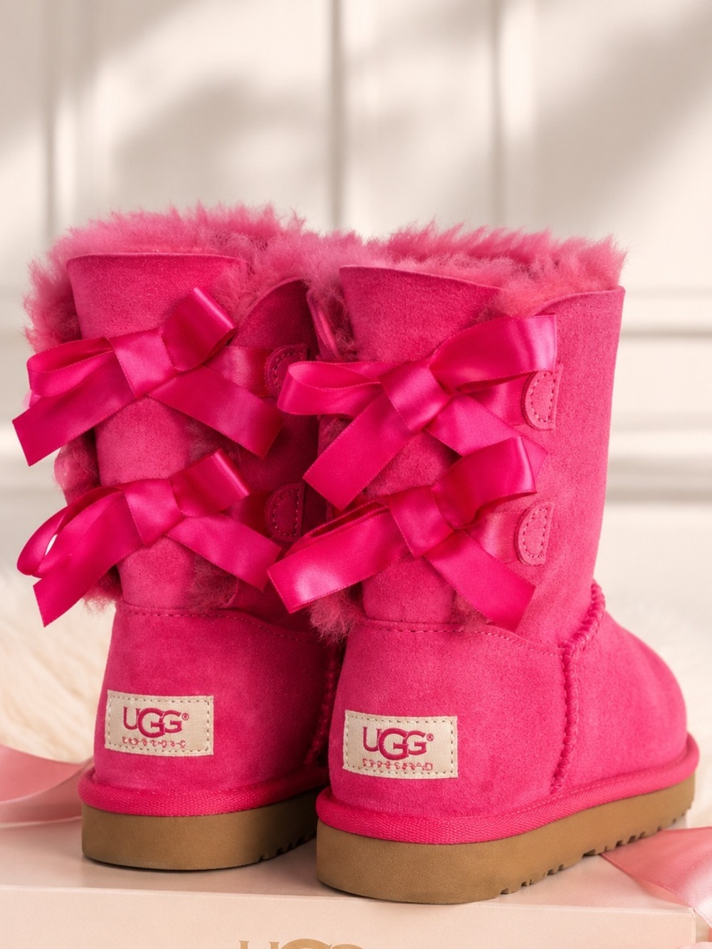 UGG Pink Fuchsia Bailey Bow Ugg Boots with Satin Bows Size 5 Women’s